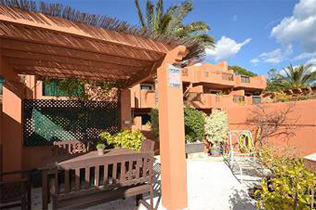 Beautiful Middle floor Apartment for sale Saint Andrews | Cabopino Marbella outside area